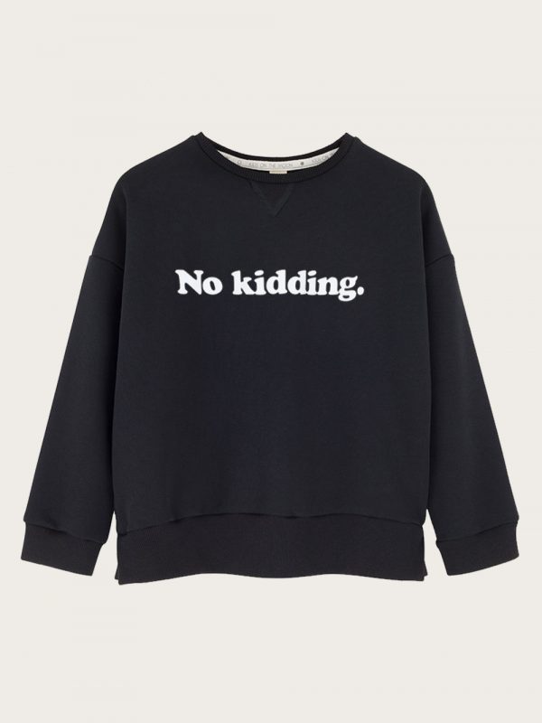 bluza-dziecieca-czarna-nadruk Kids on the Moon - czarna bluza z nadrukiem
