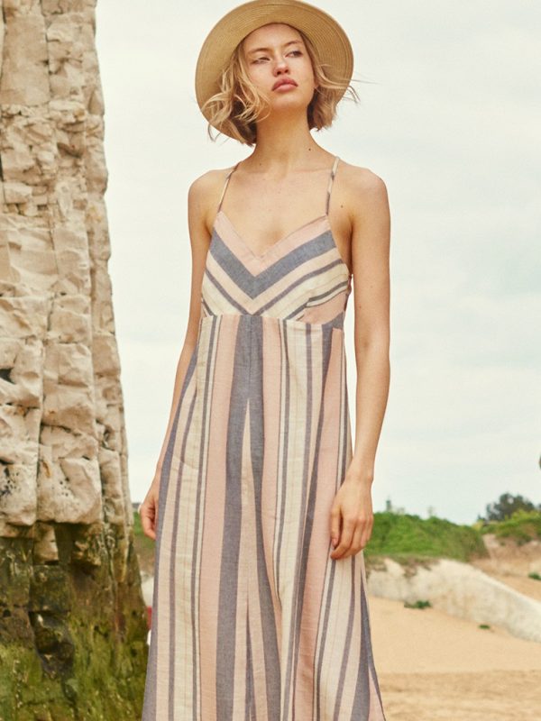 długa damska sukienka na ramiączkach, na lato, w paski różowo-szare, bawełniana, polska marka