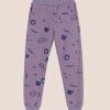 spodnie dresowe, dresy z nadrukiem, fioletowe dresy, purple joggers