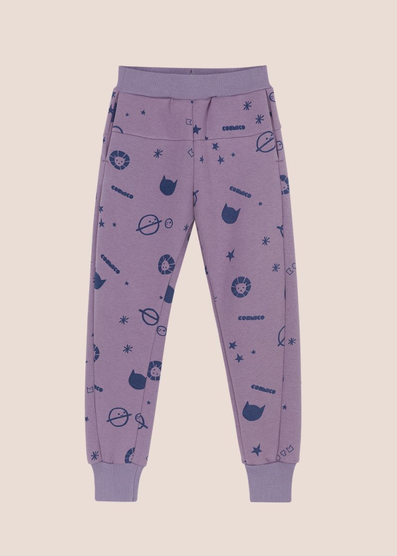 spodnie dresowe, dresy z nadrukiem, fioletowe dresy, purple joggers