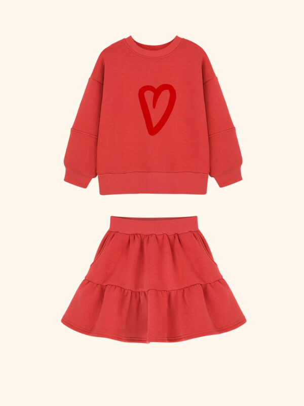 bluza czerwona z sercem, czerwona spódniczka