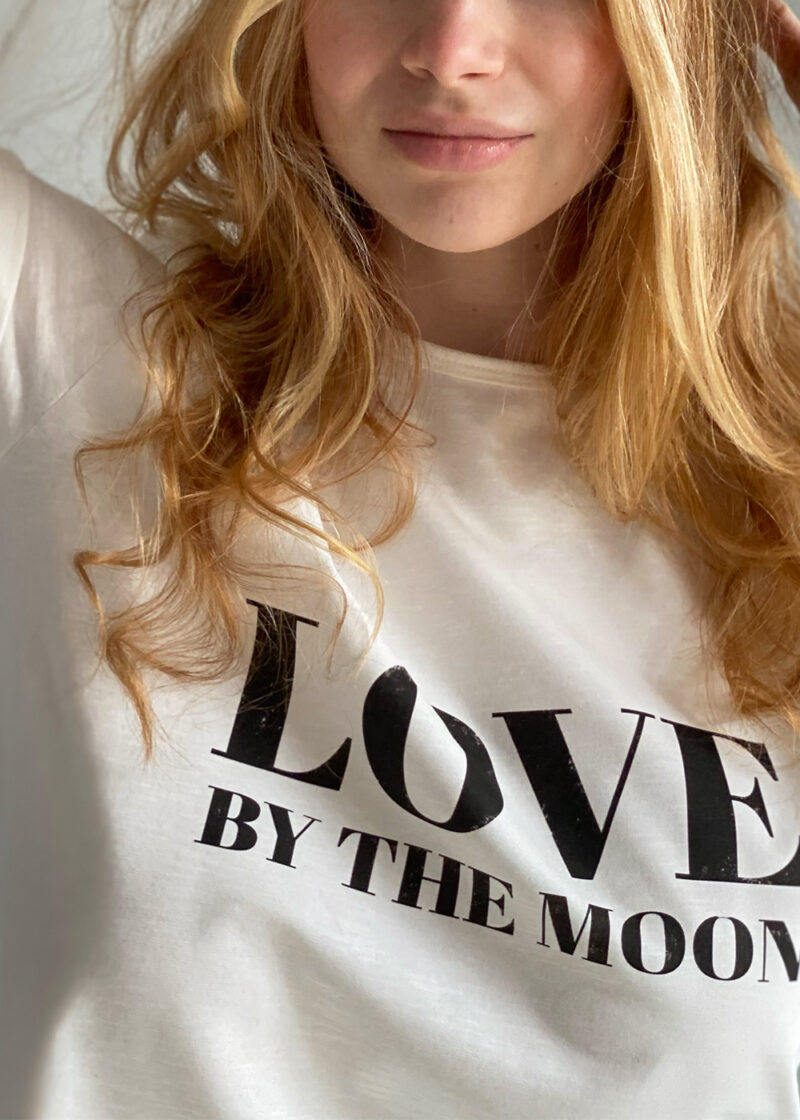 damski t-shirt bawełniany z nadrukiem love by the moon, biały t-shirt damski