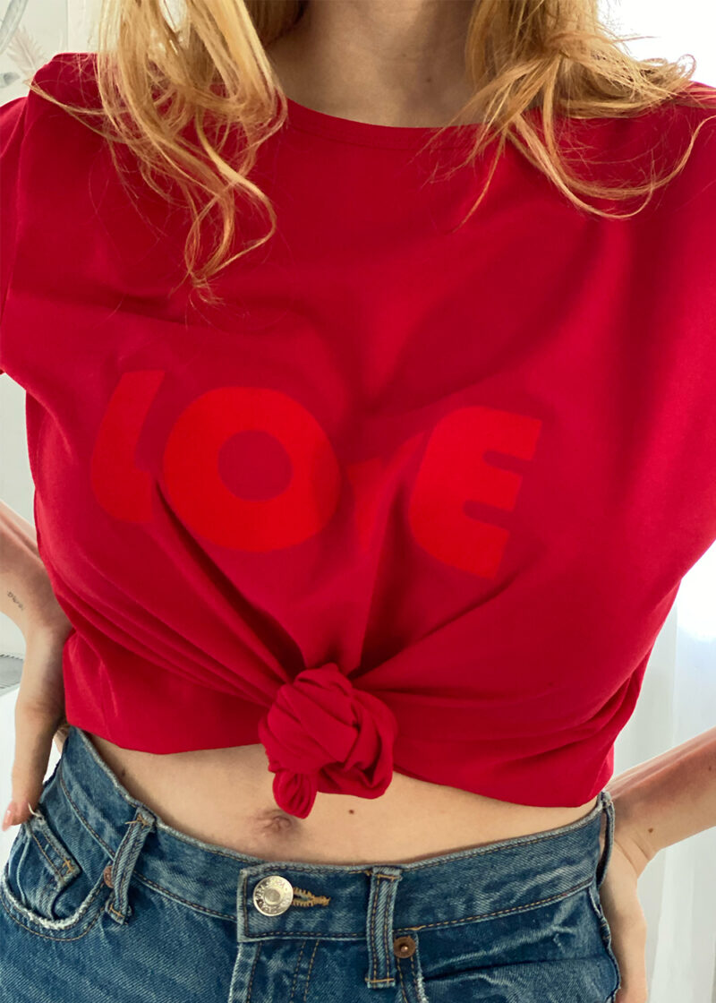 czerwony, damski t-shirt by the moon, z nadrukiem love, flock, t-shirt na walentynki, dla zakochanych