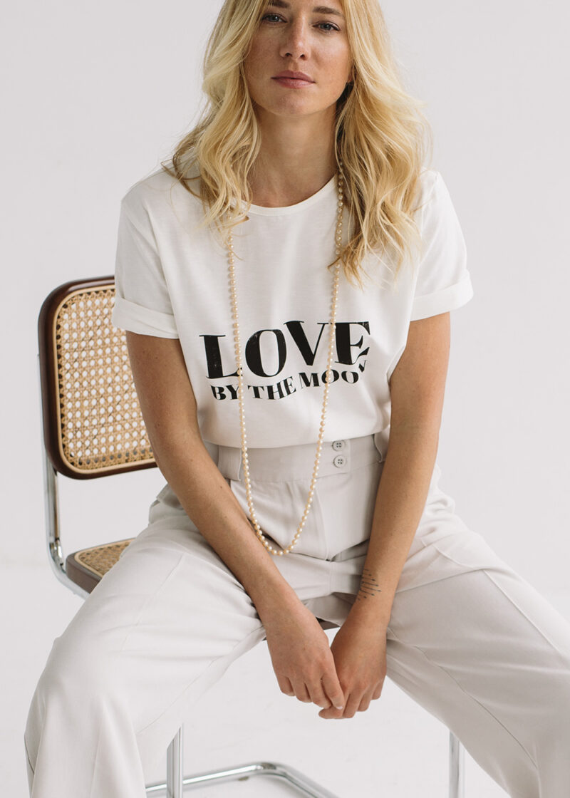 damski biały t-shirt, koszulka z nadrukiem love by the moon