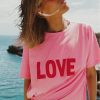 rózowy t-shirt damski, podkoszulka, z nadrukiem Love, flock,