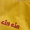 t-shirt z napisem, nadrukiem cin cin, żółty, mango, na lato