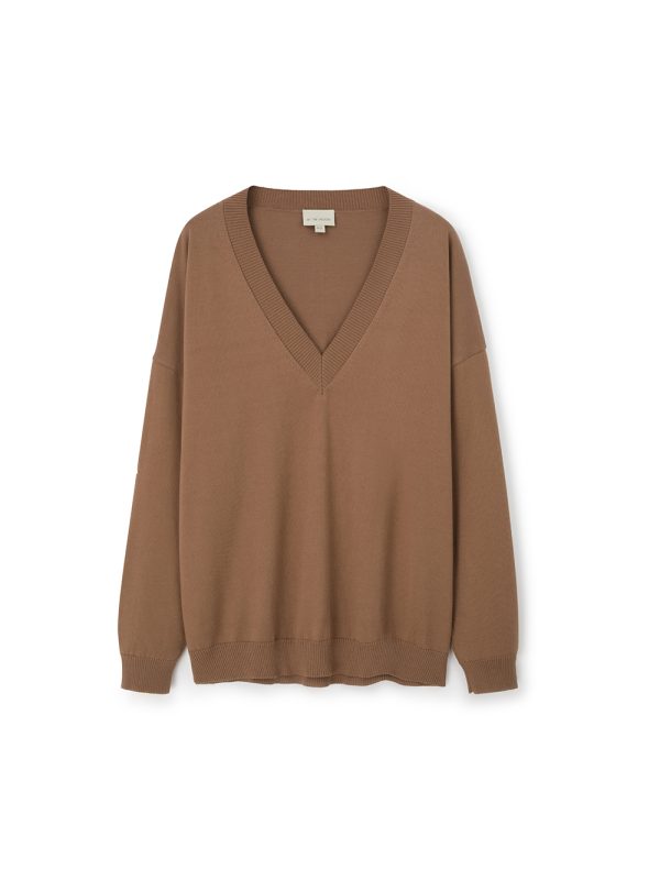 sweter mokka, damski, brązowy, modny, na lato, cienki, w serek, v dekolt, by the moon, bawełna organiczna