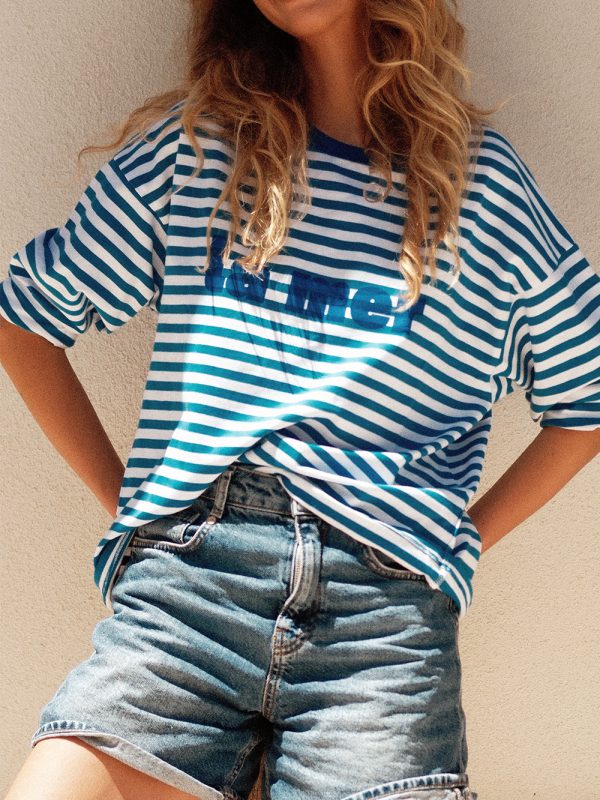 longsleeve oversize, koszulka luźna oversizowa, damska, w paseczki, paski niebieskie, z nadrukiem la mer, nad morze, marynistyczna, polska marka, bawełna
