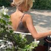 juliette mokka, sukienka z dekoltem na plecach, na lato