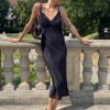czarna sukienka damska slip dress, na ramiączkach, satynowa, z wiskozy, błyszcząca, z dekoltem na plecach, juliette noir, na ślub, wesele, polska marka