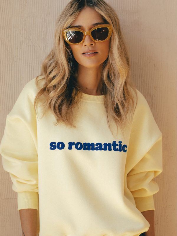 bluza masełkowa, żółta, z napisem, nadrukiem so romantic, polska marka, bawełna